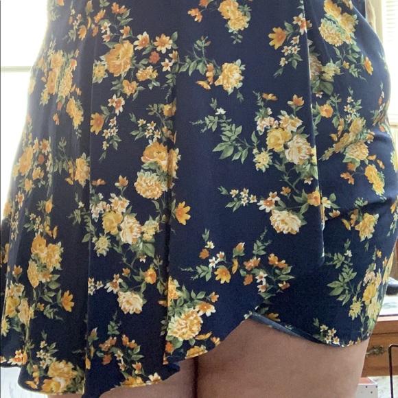 Dress & booty set - Picture 2 of 7